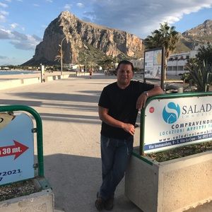 Meet your Posher, Marc